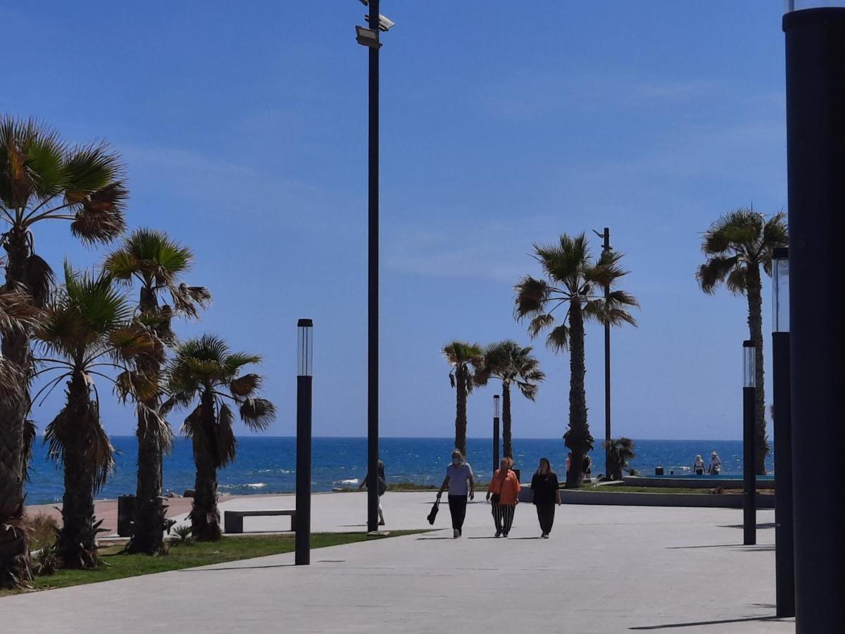Moderno Apartamento Familiar Junto Al Mar - Conejito Apartment Торевиеха Екстериор снимка
